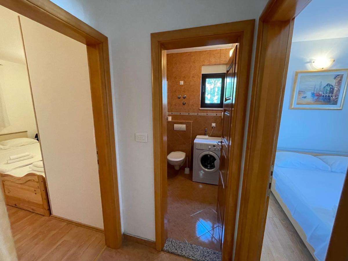 Apartment Jakasa Trogir Exterior foto