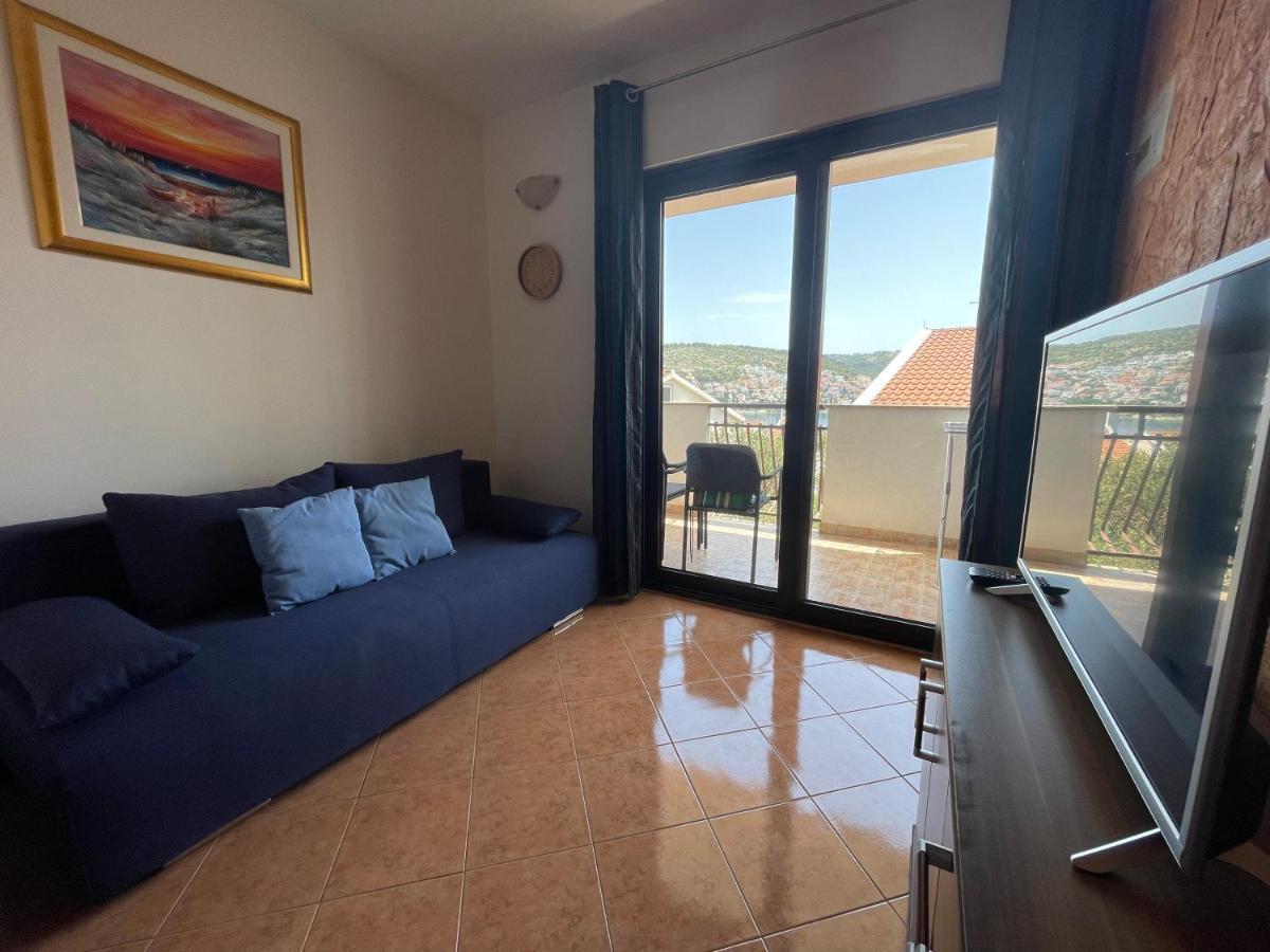 Apartment Jakasa Trogir Exterior foto