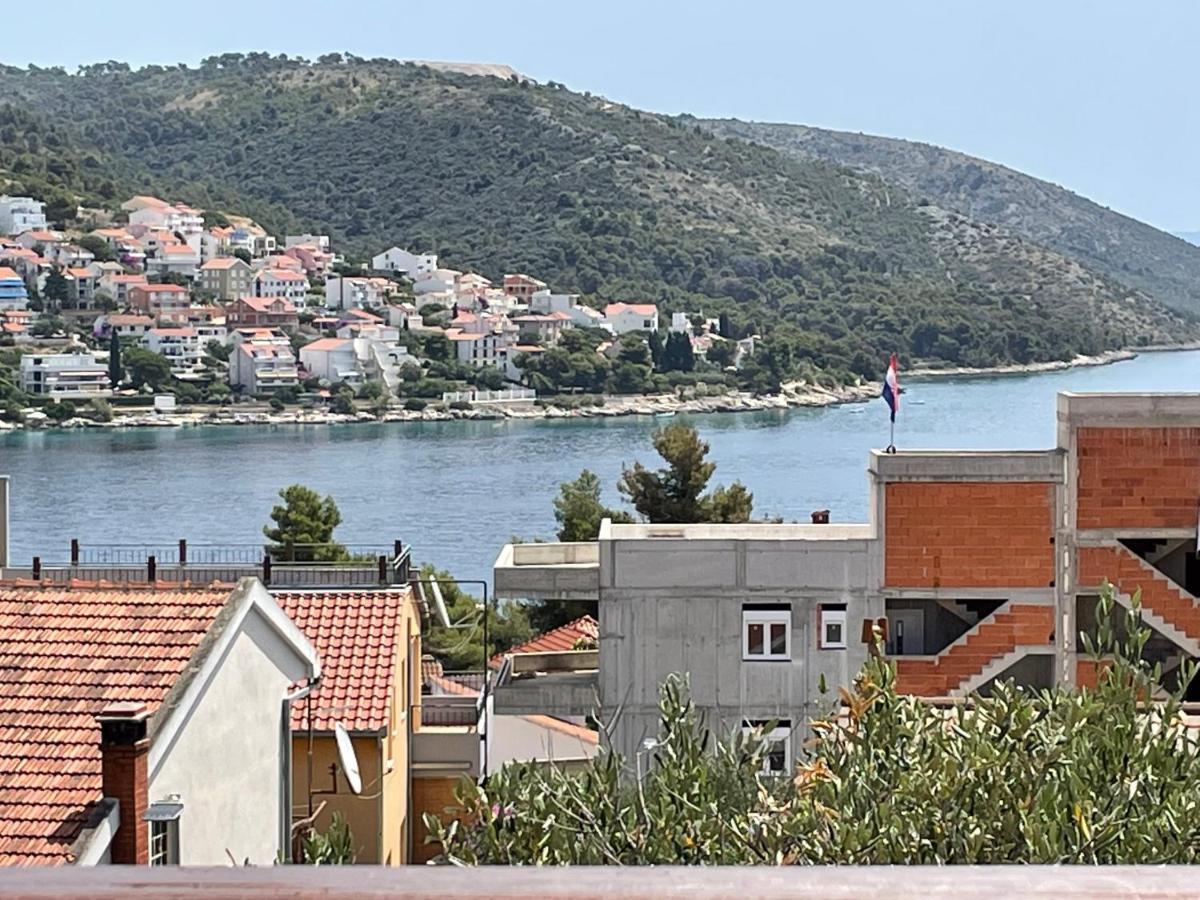 Apartment Jakasa Trogir Exterior foto