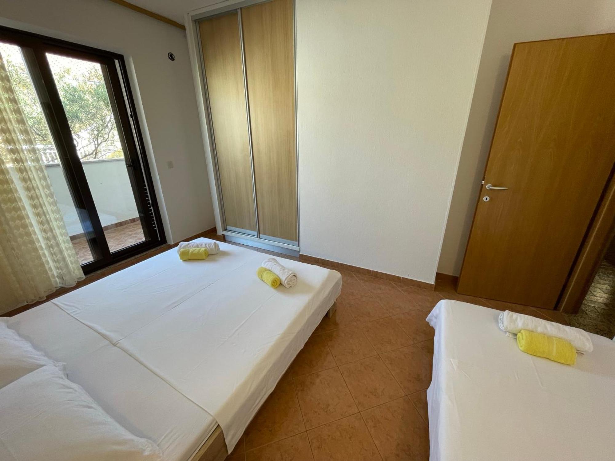 Apartment Jakasa Trogir Exterior foto