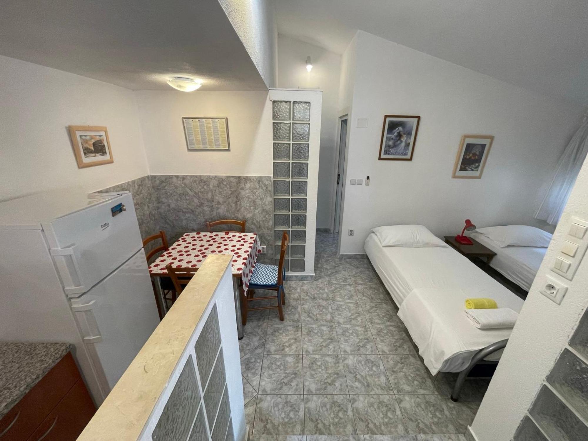 Apartment Jakasa Trogir Exterior foto